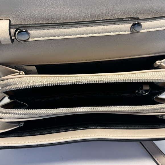 Simply Vera Vera Wang Floral Print Envelope Crossbody Bag Purple-Gray Faux - Picture 6 of 10